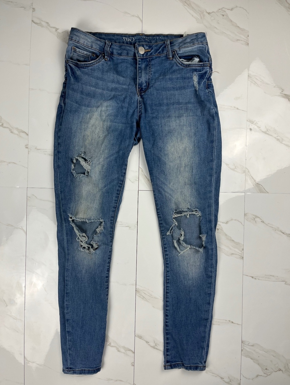 RIO Distressed Light Wash Skinny Jeans with Ripped Details